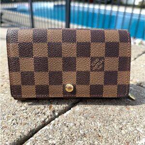 Louis Vuitton Damier Tressor wallet